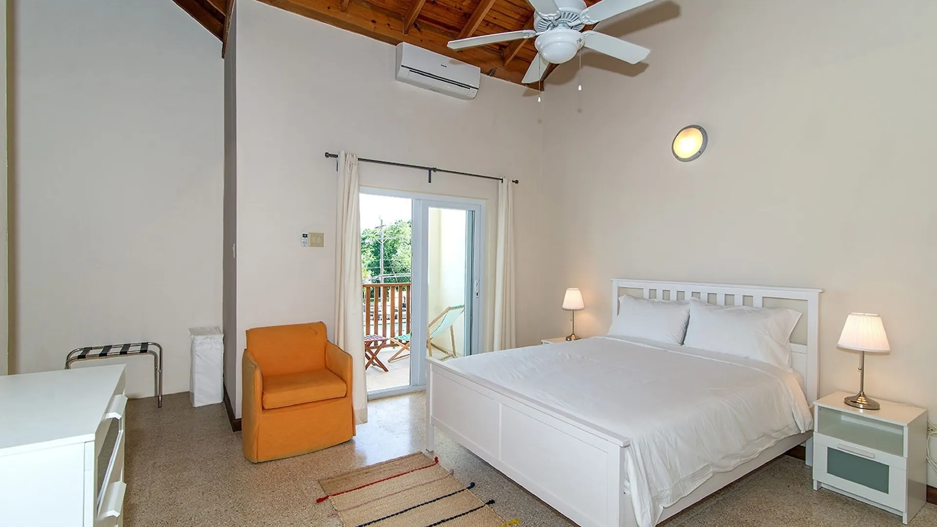 Hotel Nianna Coral Bay Luxurious Townhouse- 3 Montego Bay 3*,  Jamaika